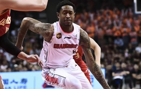 南宫28-包含那不勒斯训练开放日，清晨调整名单引欢呼，CBA季后赛在即，高层口径保持一致的词条