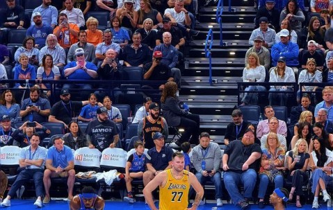 南宫娱乐-Scout连续十场比赛得分超过挺进下一轮，湖人挑战极限！的简单介绍