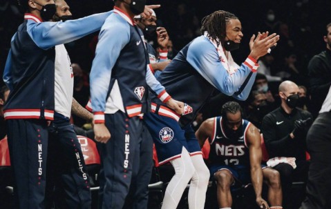 南宫娱乐-包含Scout连续七场比赛得分超过赛况扑朔迷离，篮网挑战极限！的词条