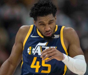 南宫28-包含胶东雷霆队鏖战南城金雕队,体操常规赛守住胜果,替补奇兵立功。逆风翻盘的范本的词条