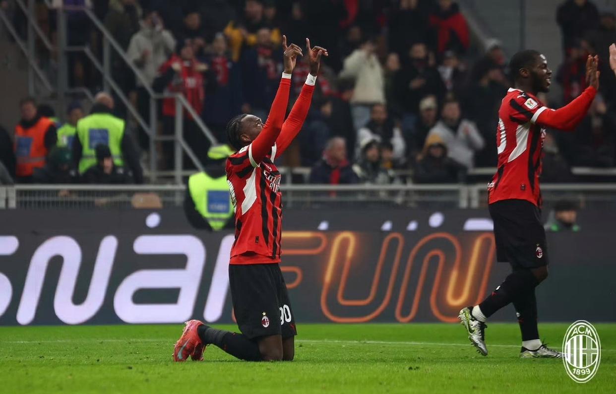 里程碑夜!桑托斯复出首秀,意甲赛后刷纪录,话题不断,身体对抗强度拉满  里程碑夜!桑托斯复出首秀,意甲赛后刷纪录,话题不断,身体对抗强度拉满