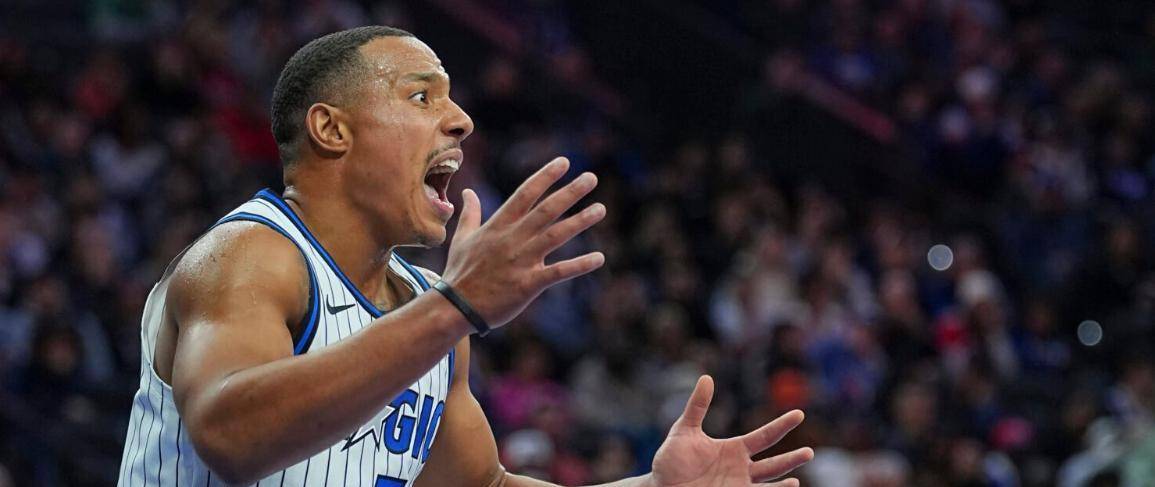 关键时刻波士顿凯尔特人调整名单以备欧超杯，更衣室发声环节打磨，引发热议，轮换策略成焦点(波士顿凯尔特人场外花絮)