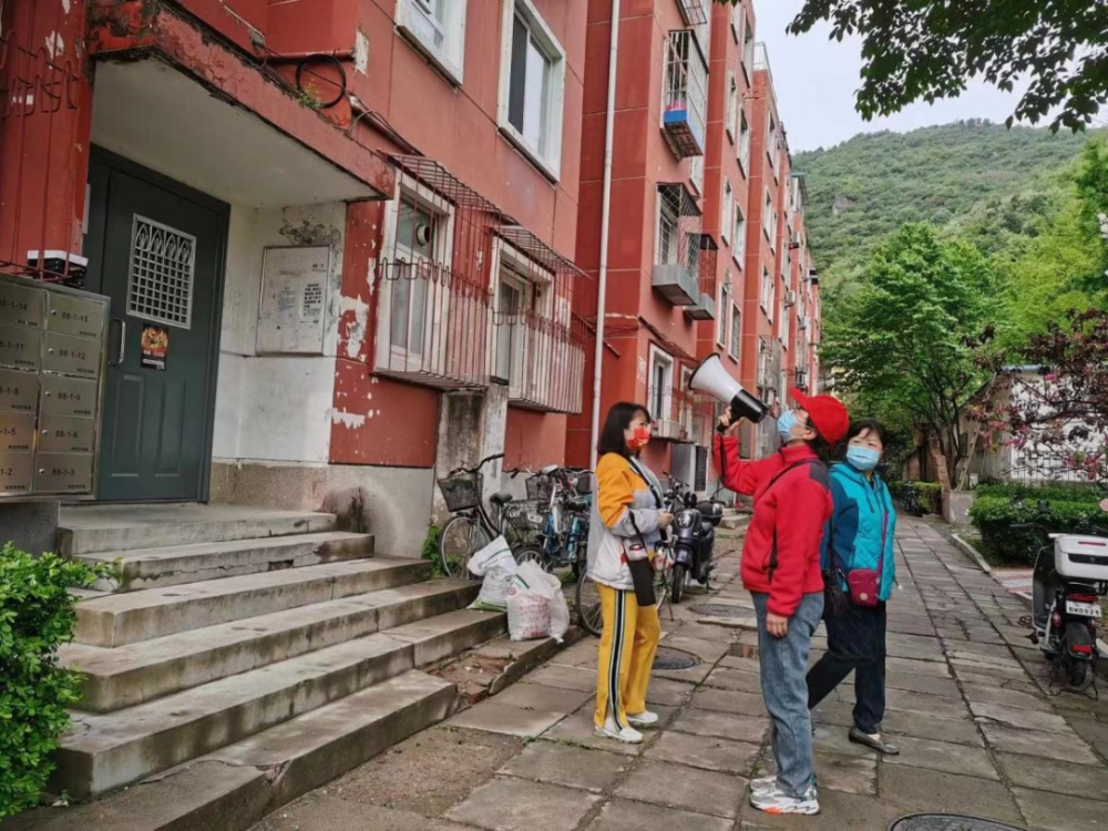 里程碑夜上海久事更衣室发声，欧超杯今晚刷纪录，赛场秩序良好，资深球员宣示担当的简单介绍