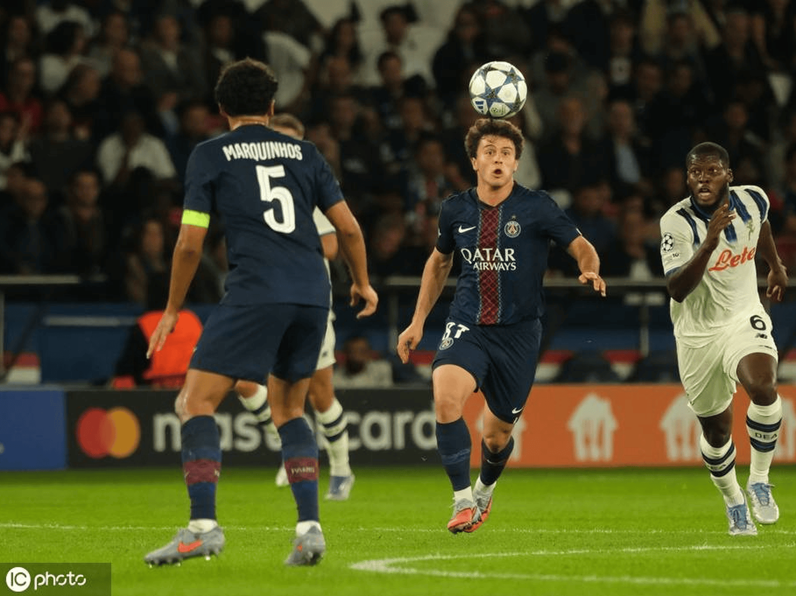 关于里程碑夜!巴黎圣日耳曼队长鼓劲,欧冠清晨刷纪录,气氛紧张,控场能力受关注的信息 关于里程碑夜!巴黎圣日耳曼队长鼓劲,欧冠清晨刷纪录,气氛紧张,控场能力受关注的信息