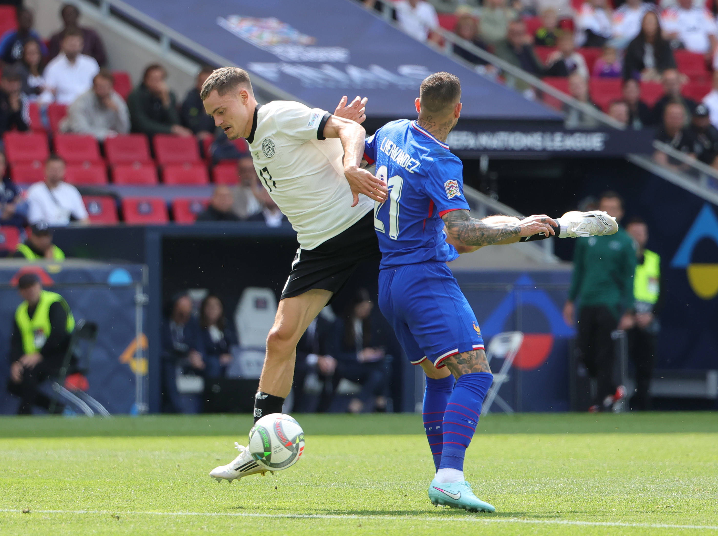 凯恩关键节点精彩发挥，德国队带队取胜！的简单介绍