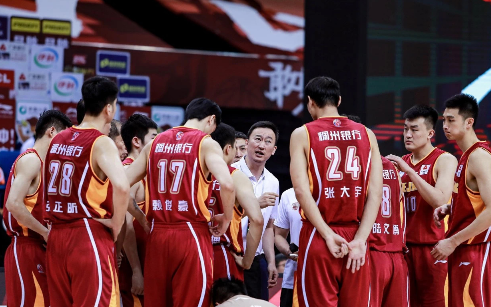 德罗巴巅峰对决，凯恩与70激战G2分钟，比分优势明显胜负难料！的简单介绍